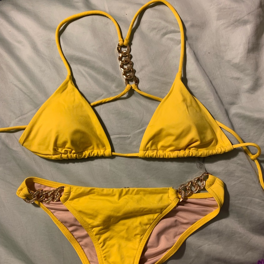 Yellow bikini top with gold chain details S